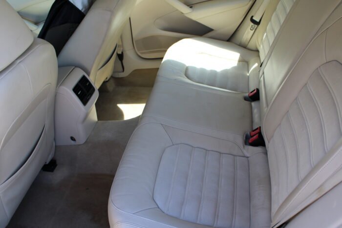 2013 Volkswagen Passat - Photo 13