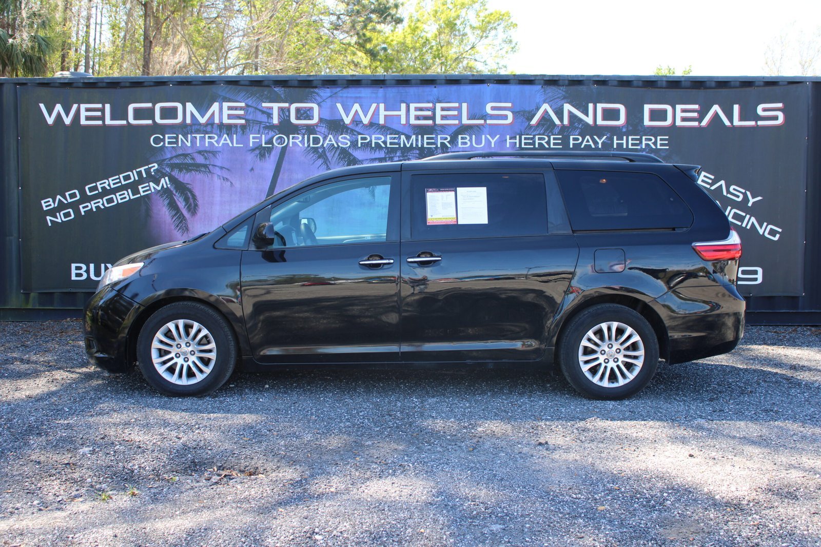 2016 Toyota Sienna XLE