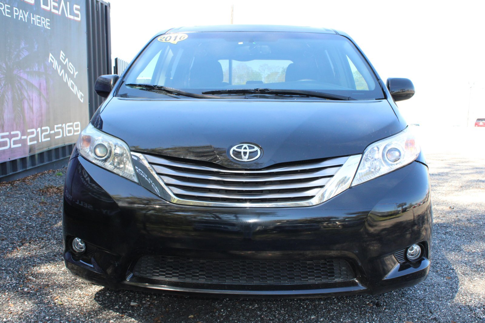 2016 Toyota Sienna XLE - Photo 7