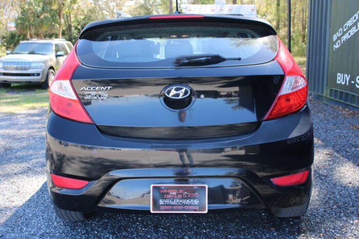 2015 Hyundai Accent - Photo 11