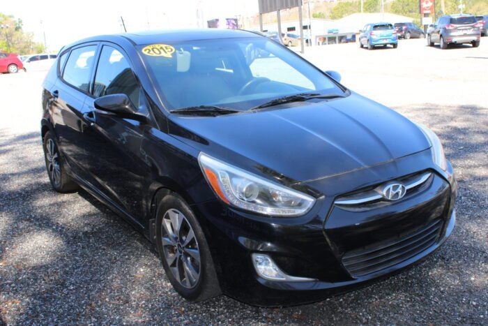 2015 Hyundai Accent - Photo 13