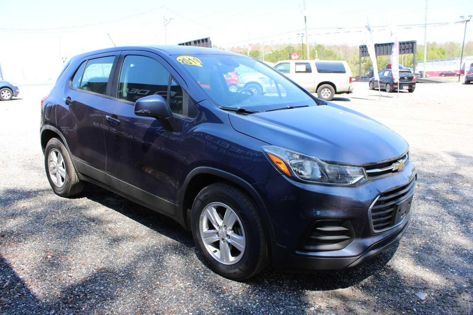 2019 Chevrolet Trax LS - Photo 2