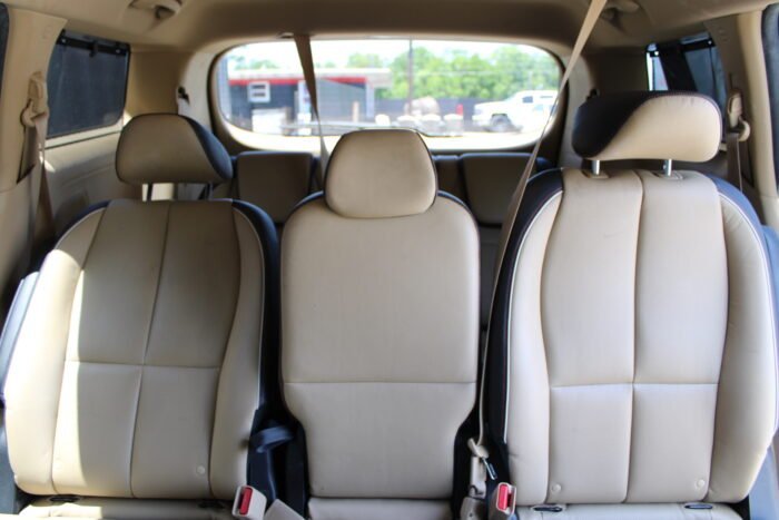 2015 Kia Sedona EX - Photo 13