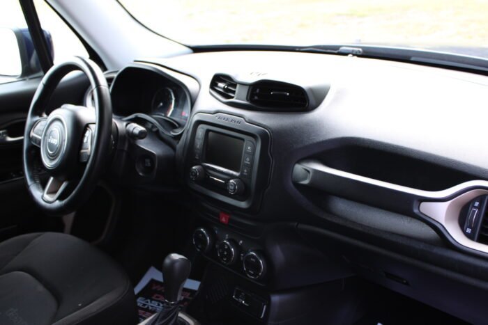 2017 Jeep Renegade Latitude - Photo 12
